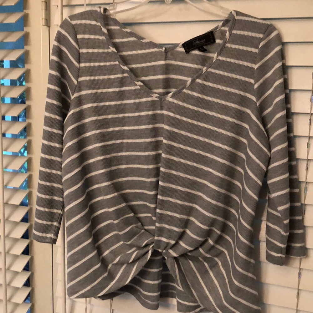 Status shirt